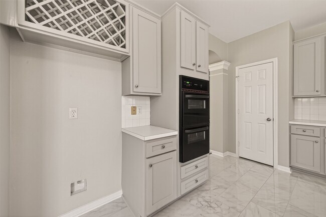 Building Photo - 7411 Pacific Ridge Ct