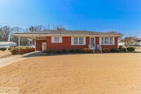 Building Photo - PRINCETON Brick Ranch w/ 3 BR | 1.5 BA  *Lawn Care Included*