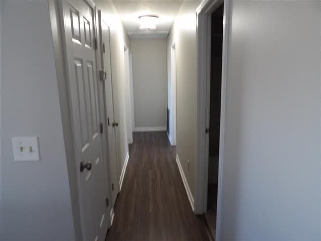 Building Photo - 3060 Lansdowne Ln