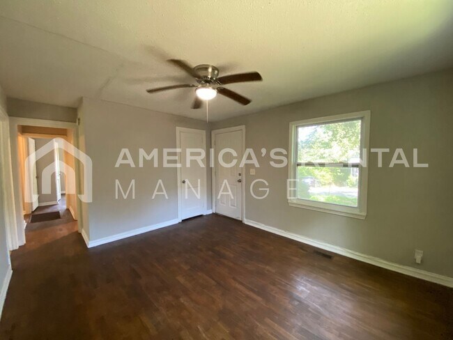 Building Photo - Home for rent in Midfield!