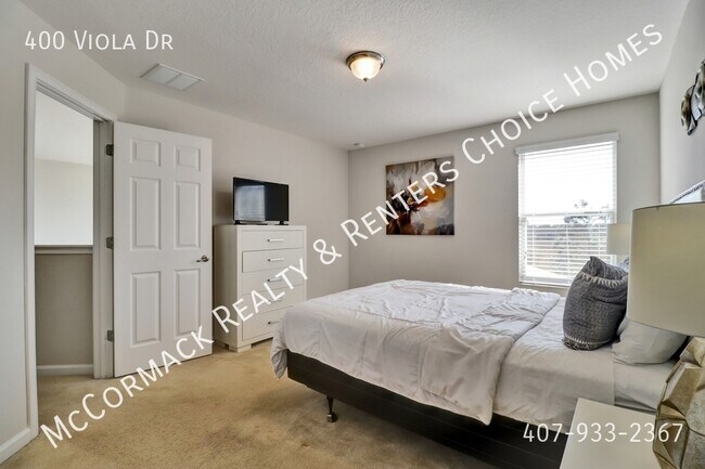 Building Photo - 400 Viola Dr