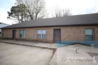 Building Photo - 1209 Warren St