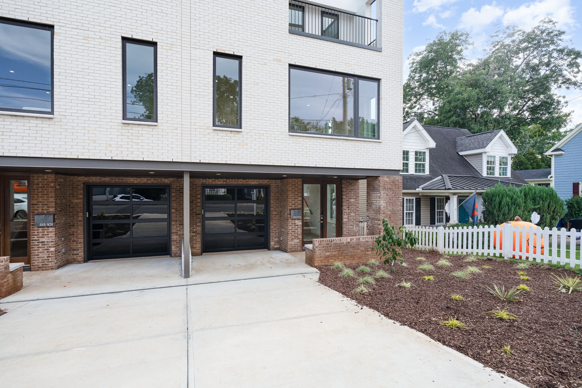 Building Photo - 515 W Lenoir St