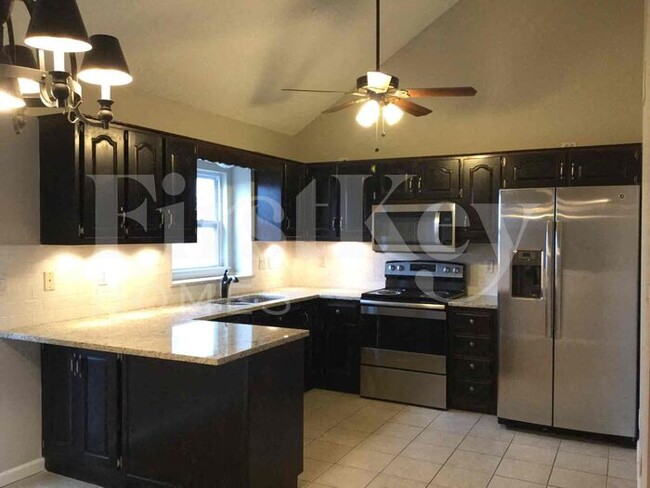Building Photo - 1707 Brent Ln