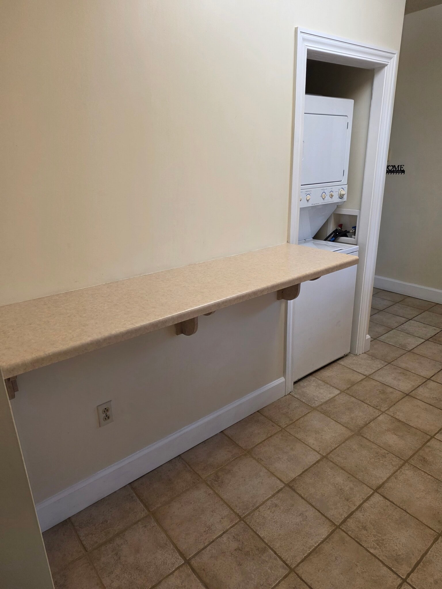 Building Photo - 712 Chambers Ave