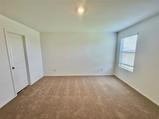 Building Photo - 2221 Cumulus Ct