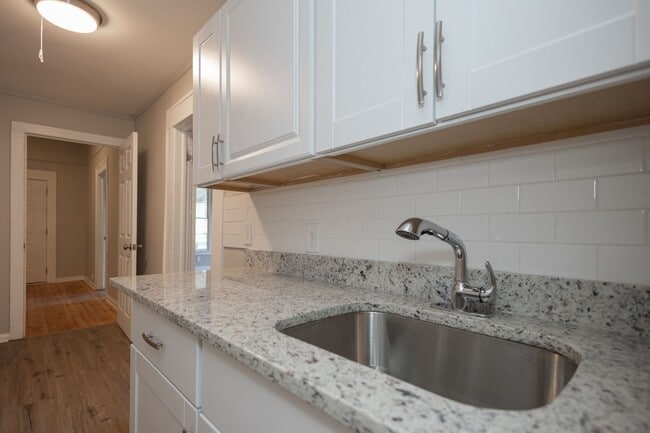 Building Photo - 731 Williams St