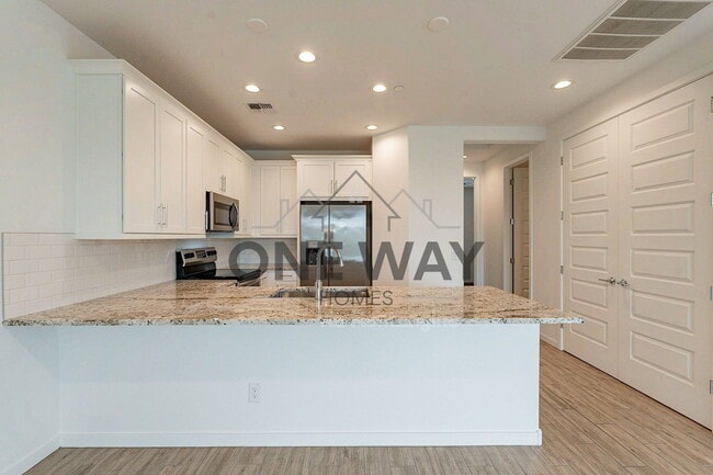 Building Photo - 4643 S Element