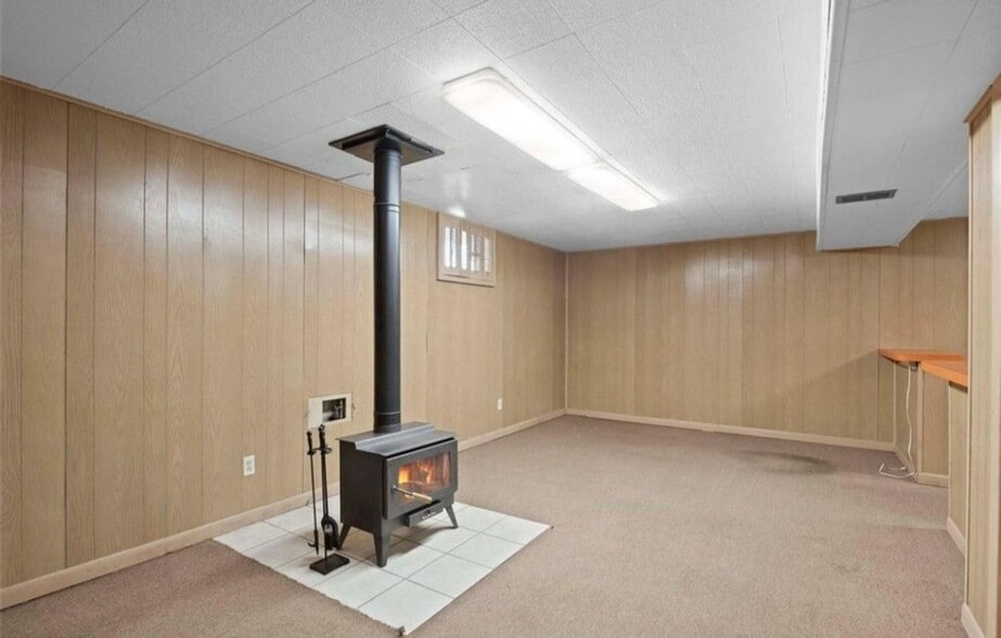 Building Photo - 2111 W 80th Ave