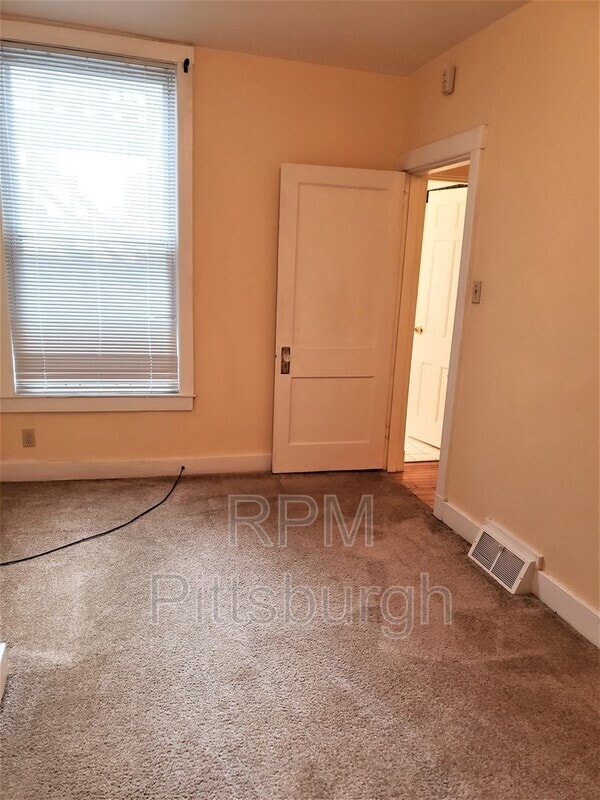 Building Photo - 205 Lehigh Ave