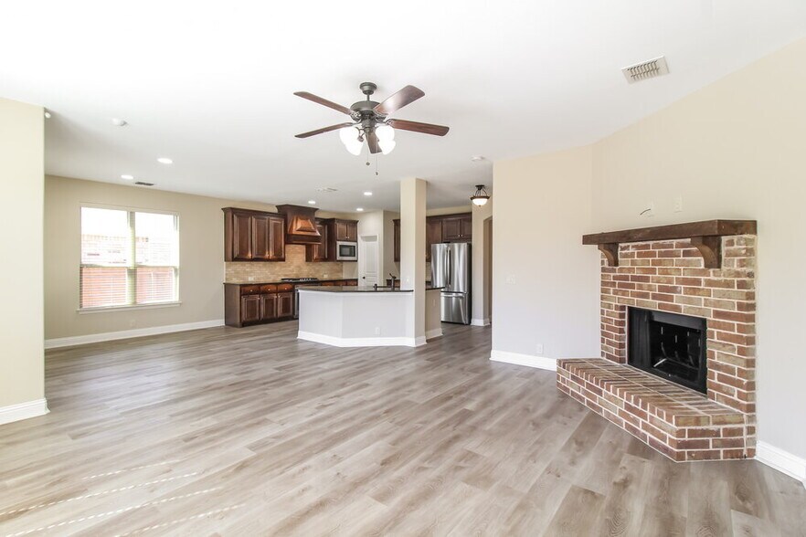 Building Photo - 1017 Snowbird Dr