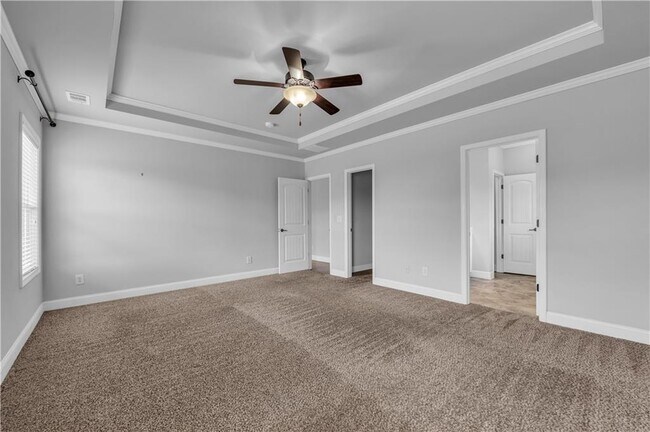 Building Photo - 304 Red Cap Cir