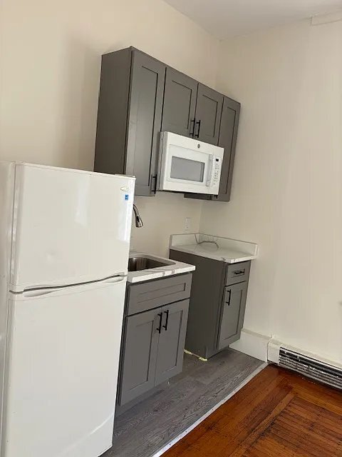 Building Photo - 254 Hope St