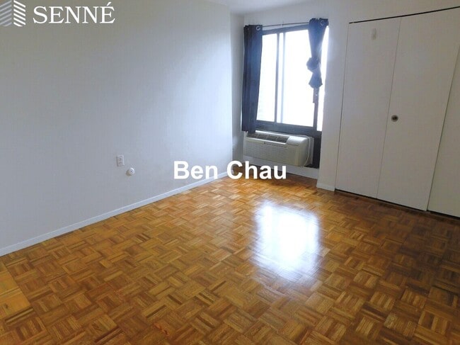 Building Photo - 1105 Massachusetts Ave