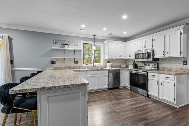 Building Photo - 36 Carriage House Dr