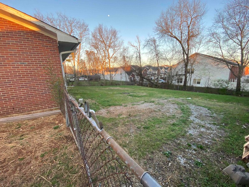 Building Photo - 104 Stewart Dr