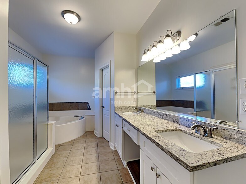 Building Photo - 7501 Mary Dr