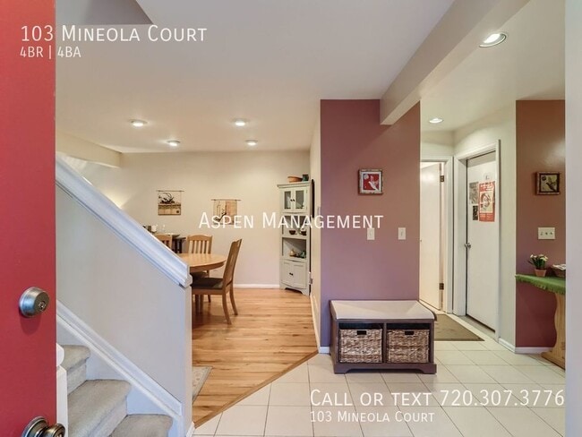 Building Photo - 103 Mineola Ct