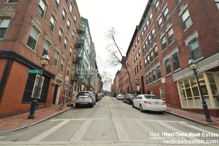 Building Photo - 108 Myrtle St