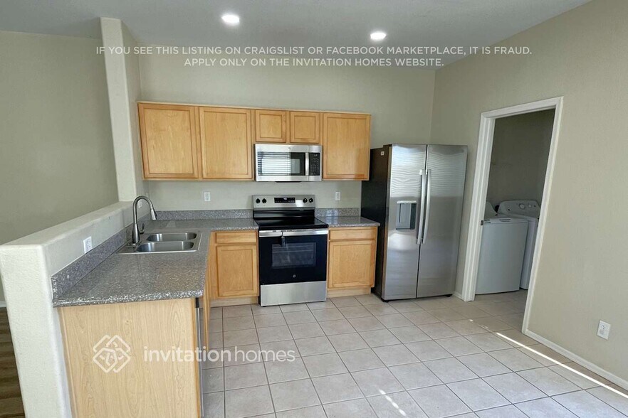Building Photo - 1182 E Desert Moon Trail
