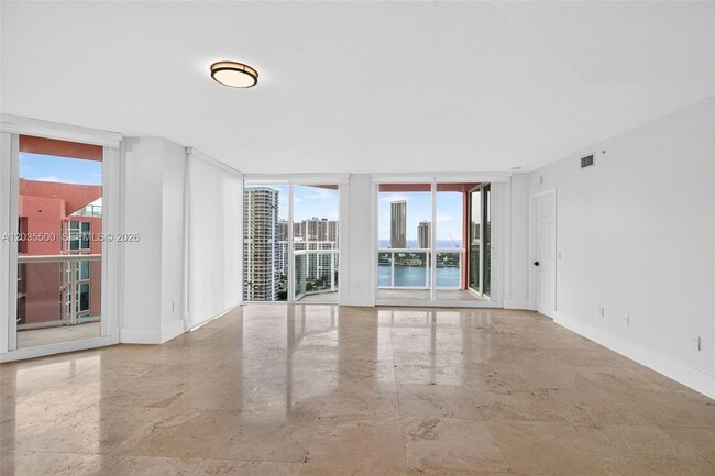 Building Photo - 3370 Hidden Bay Dr