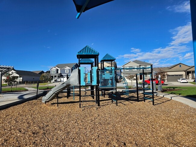 Building Photo - 3 bed 3 bath home in Bennett.