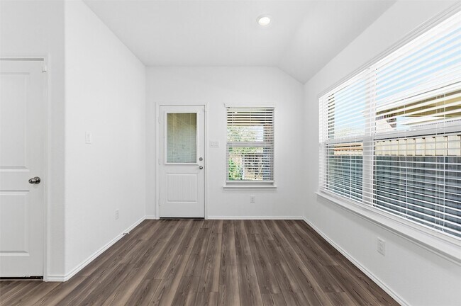 Building Photo - 2309 Pyrite Dr