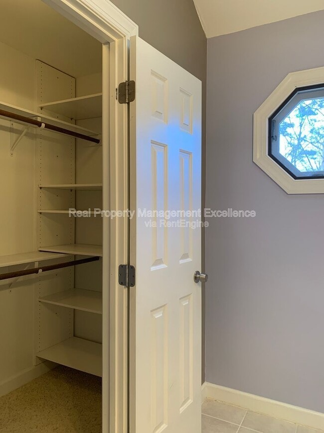 Building Photo - 2605 Diamondhitch Trail