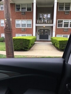 Building Photo - Paradise Gardens