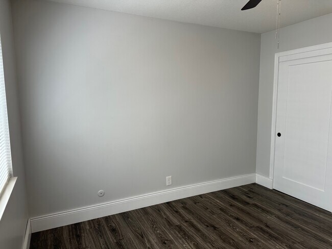 Building Photo - 2748 E Dorothy Pl