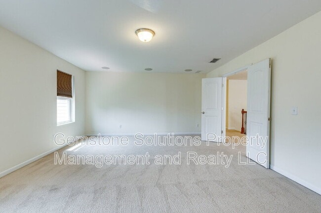 Building Photo - 203 S Dunnwood Ln