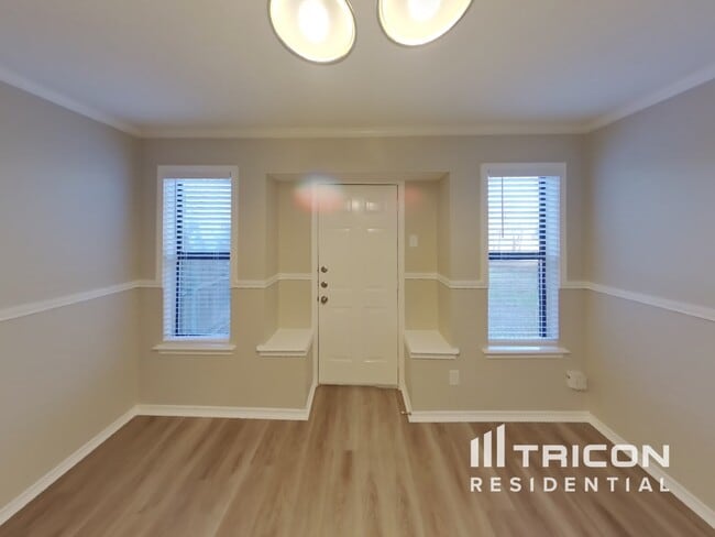Building Photo - 1616 Woodhall Way