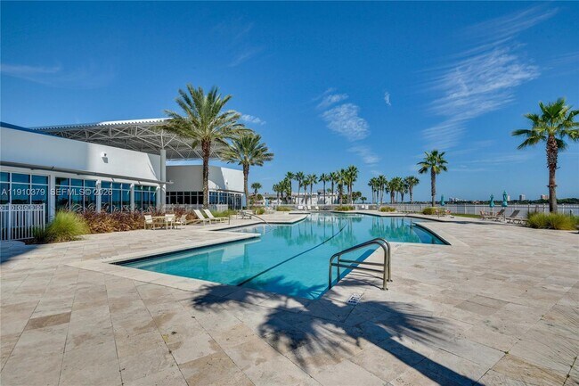 Building Photo - 231 Riverside Dr