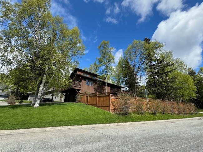 Building Photo - 2521 Autumn Cir