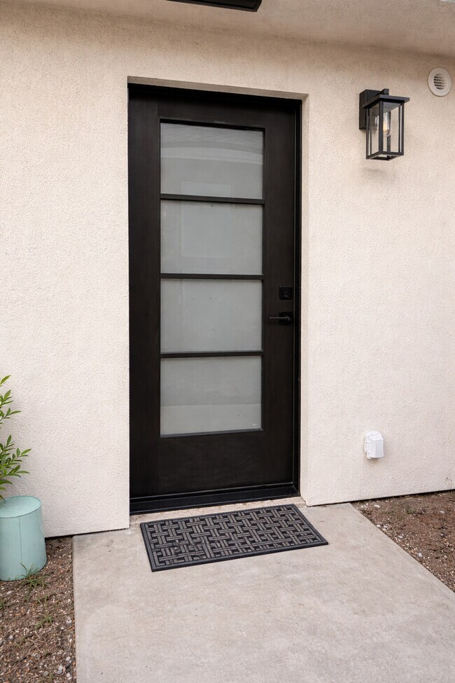 Building Photo - 6431 Carthage St