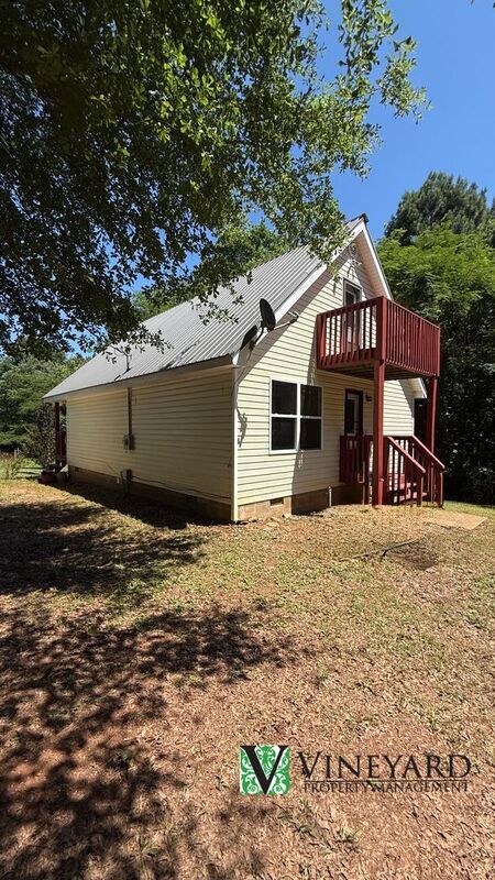 Building Photo - 691 Lower Burris Rd