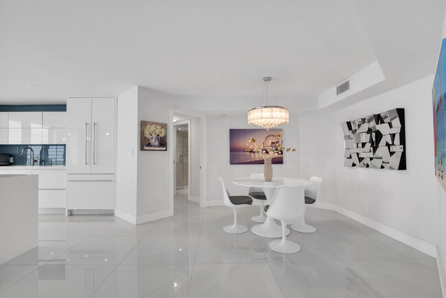 Building Photo - 500 S Ocean Blvd