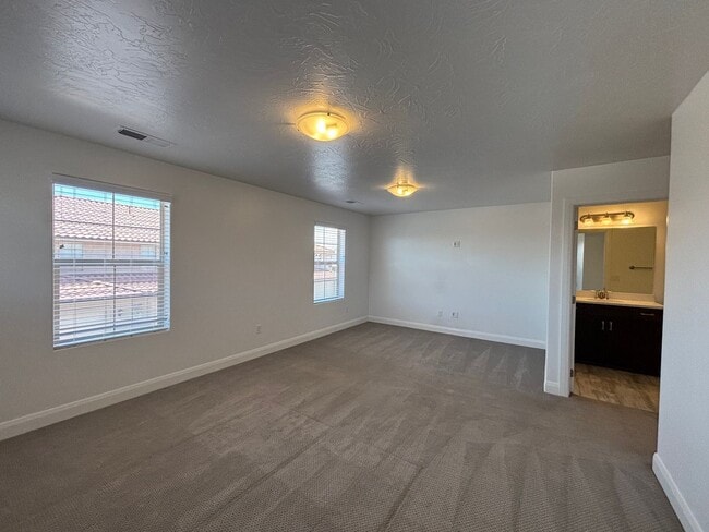 Building Photo - Private Comfort for All: 3-Bedroom All En-Suite Home