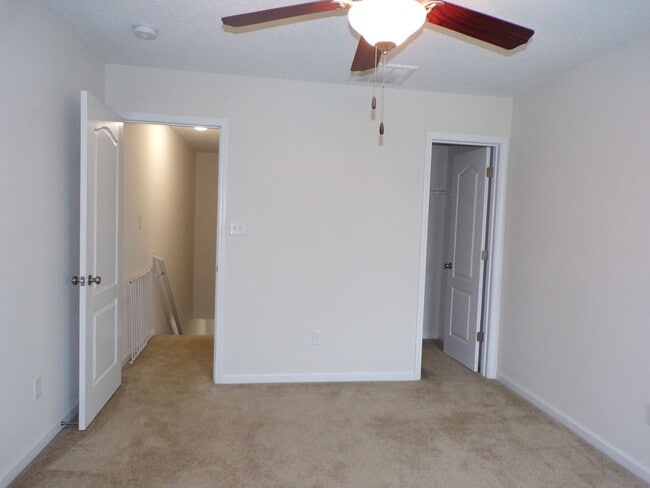 Building Photo - Two Bedroom Townhome located in the Burroughs in Carolina Plantations