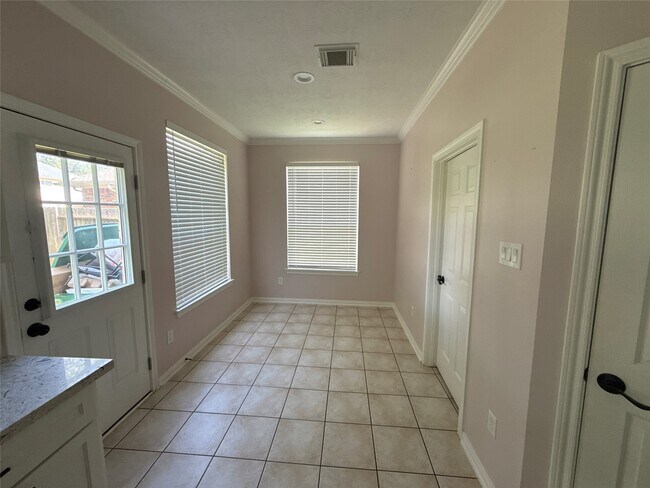 Building Photo - 7819 Blue Stream Ct