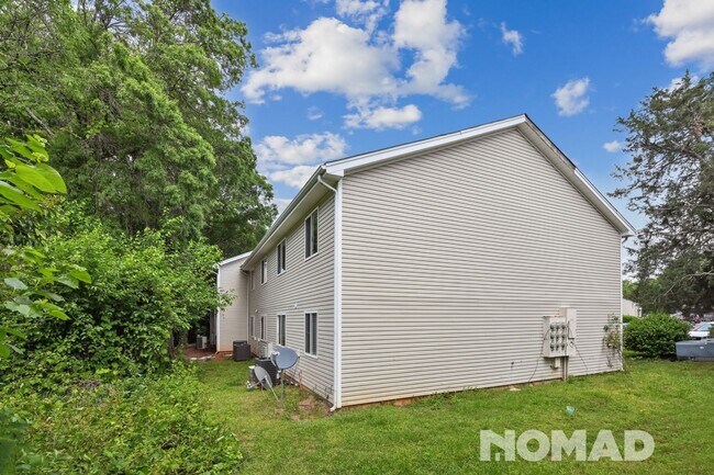 Building Photo - Charming 2BR Condo in Rock Hill