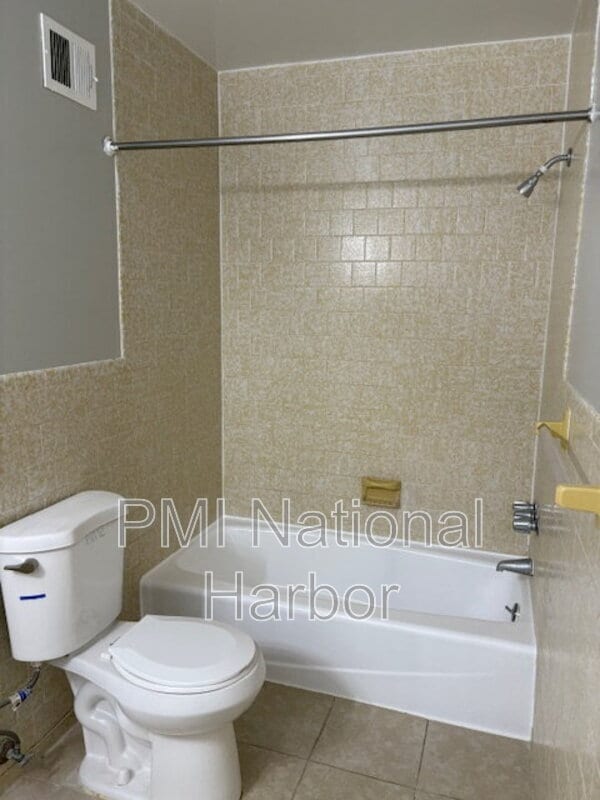 Building Photo - 1235 Chaplin St SE