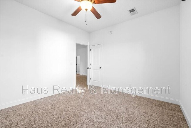 Building Photo - 961 Bonellis Ln