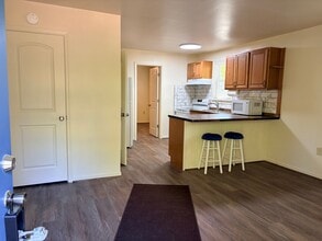 Building Photo - 6247 Jefferson Park Rd