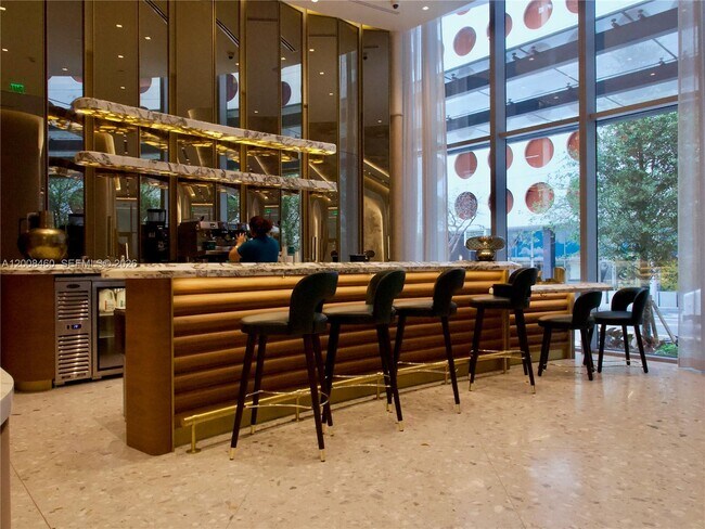 Building Photo - 77 SE 5th St