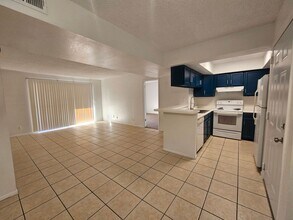 Building Photo - $500 Off First Month! 2 Bed 2 Bath Condo Near Dobson & University with In-Unit W/D