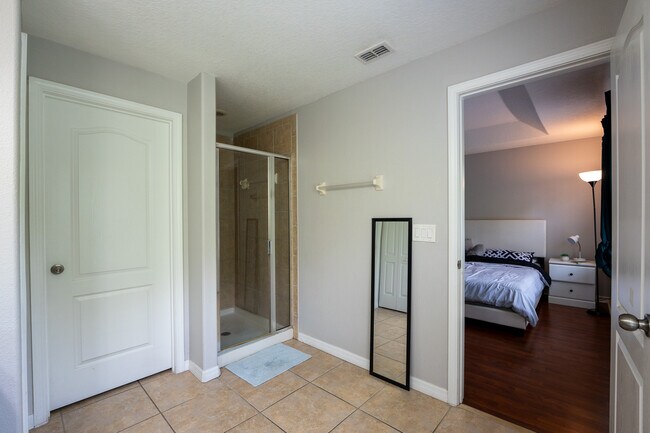 Building Photo - 11191 Savannah Landing Cir