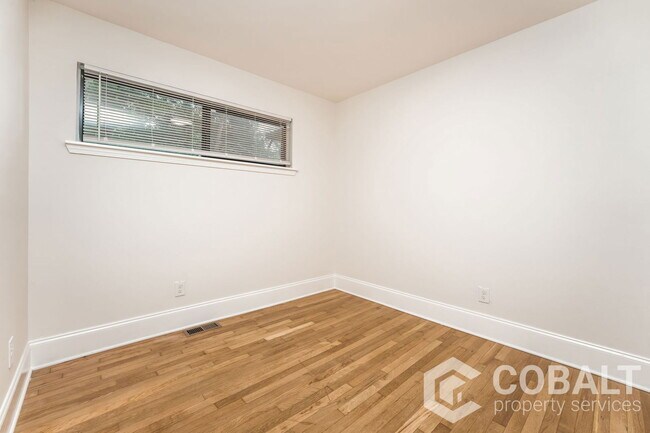 Building Photo - 755 St Charles Ave NE