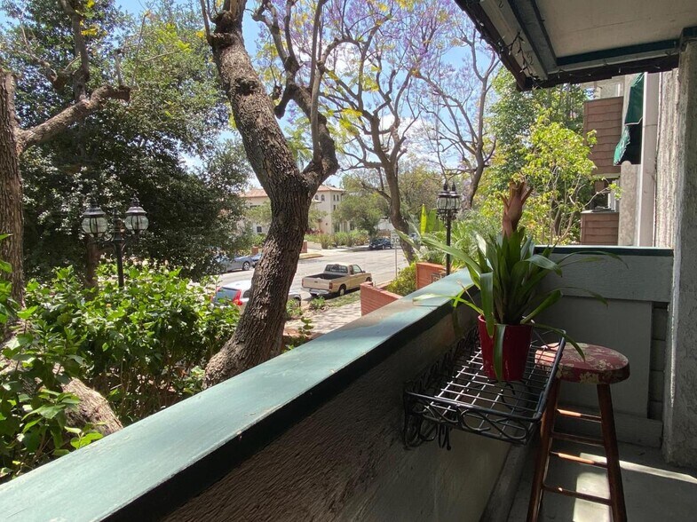 Building Photo - 355 S Los Robles Ave