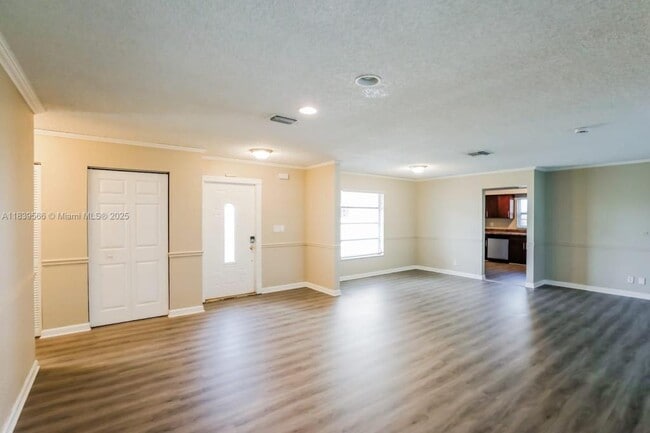 Building Photo - 10966 Winding Creek Way
